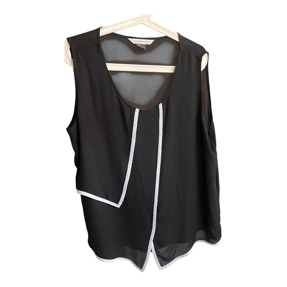 Peter Nygard Tops - Peter Nygard Black Blouse with White Accents
